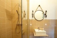 La Maison Flamant Claire Jackson Ciboulette ensuite b &copy; Kerry Morgan 2021
