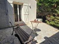 Terrasse &agrave; l'ombre &copy; PhD